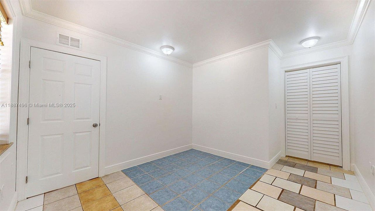 最近租的: $1,500 (1 贝兹, 1 浴室, 450 平方英尺)