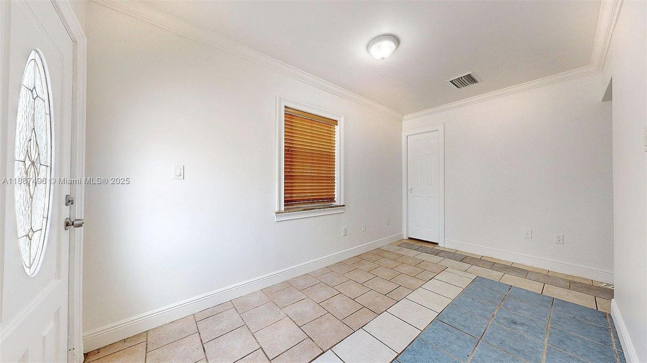 最近租的: $1,500 (1 贝兹, 1 浴室, 450 平方英尺)