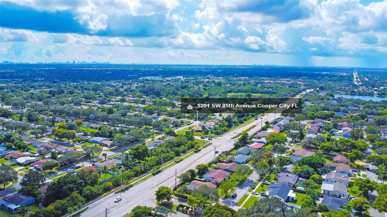 На продажу: $519,000 (2 спален, 2 ванн, 1121 Квадратных фут)