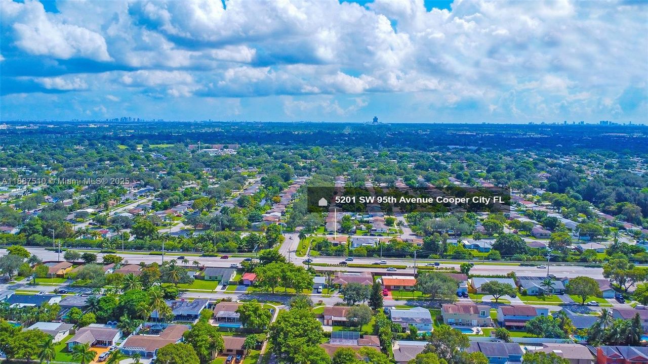 На продажу: $519,000 (2 спален, 2 ванн, 1121 Квадратных фут)