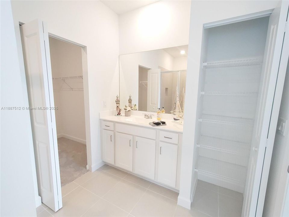 Recently Rented: $2,500 (3 beds, 2 baths, 1820 Square Feet)