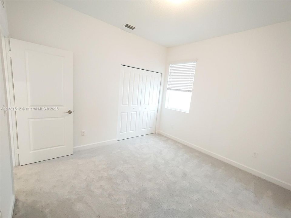 Recently Rented: $2,500 (3 beds, 2 baths, 1820 Square Feet)