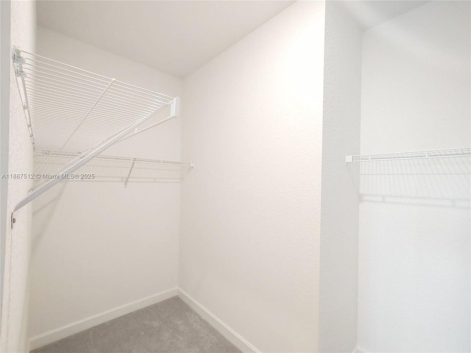 Recently Rented: $2,500 (3 beds, 2 baths, 1820 Square Feet)