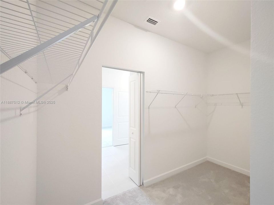 Recently Rented: $2,500 (3 beds, 2 baths, 1820 Square Feet)