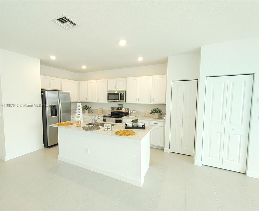 Recently Rented: $2,500 (3 beds, 2 baths, 1820 Square Feet)