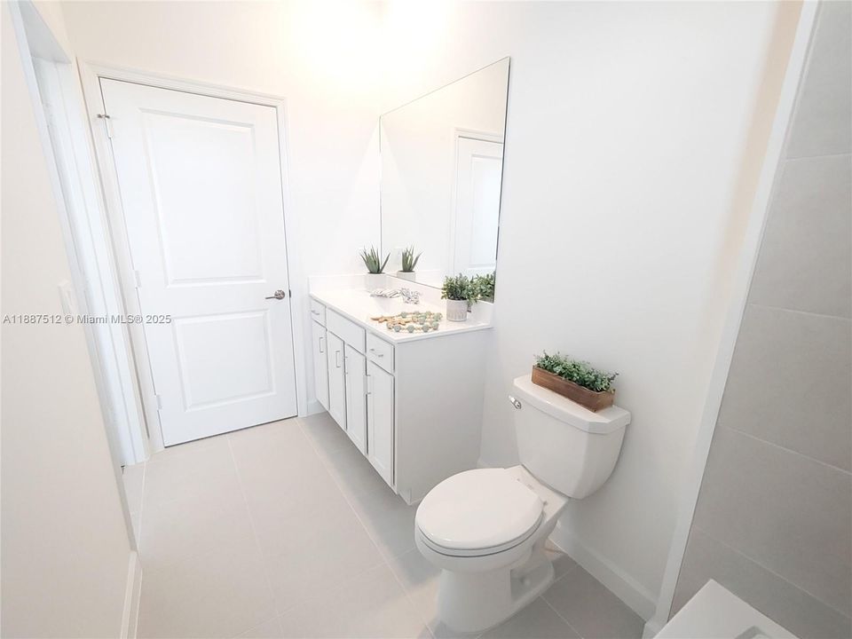 Recently Rented: $2,500 (3 beds, 2 baths, 1820 Square Feet)