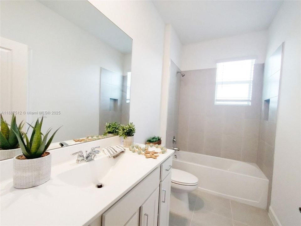 Recently Rented: $2,500 (3 beds, 2 baths, 1820 Square Feet)