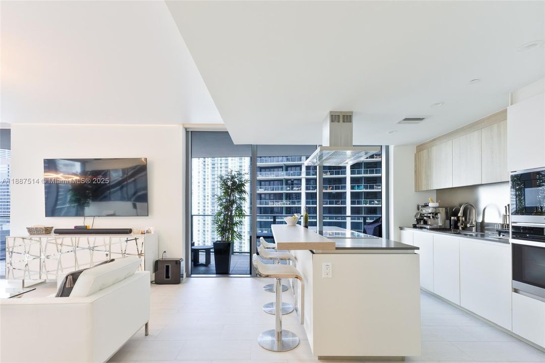 Active With Contract: $9,000 (2 beds, 2 baths, 1334 Square Feet)