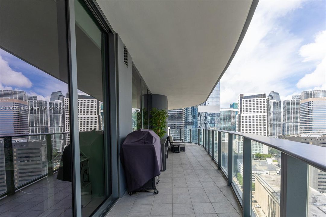 Active With Contract: $9,000 (2 beds, 2 baths, 1334 Square Feet)