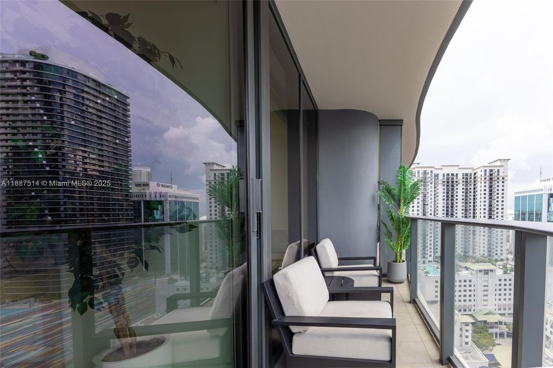 Active With Contract: $9,000 (2 beds, 2 baths, 1334 Square Feet)