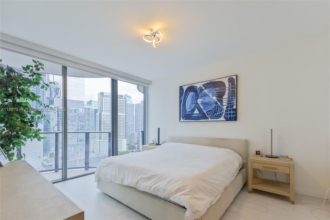 Active With Contract: $9,000 (2 beds, 2 baths, 1334 Square Feet)