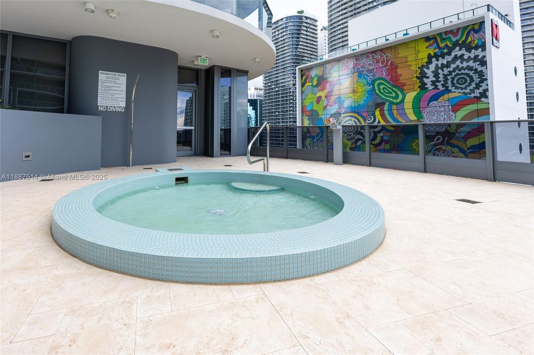 Active With Contract: $9,000 (2 beds, 2 baths, 1334 Square Feet)