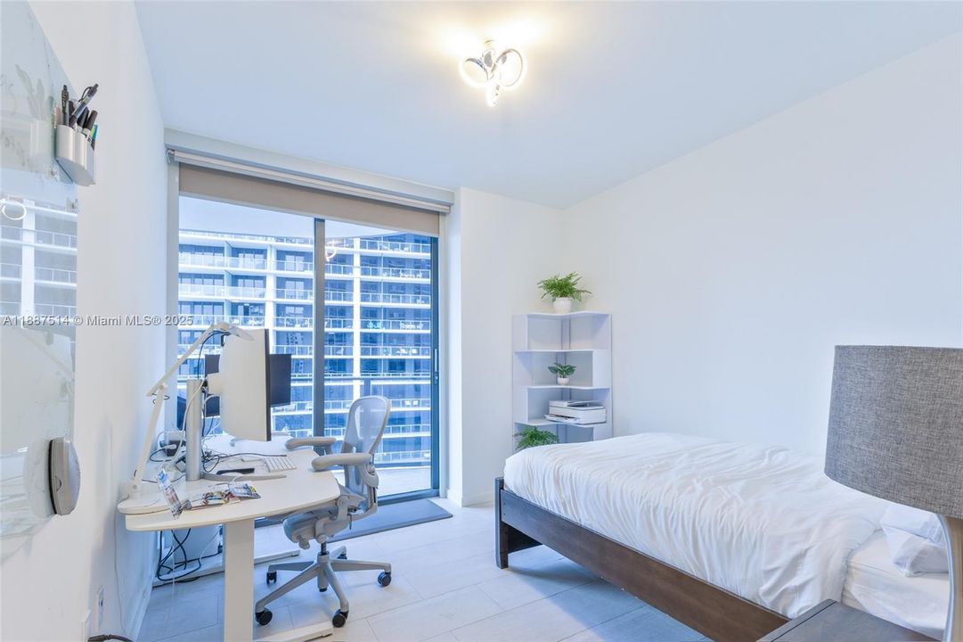 Active With Contract: $9,000 (2 beds, 2 baths, 1334 Square Feet)