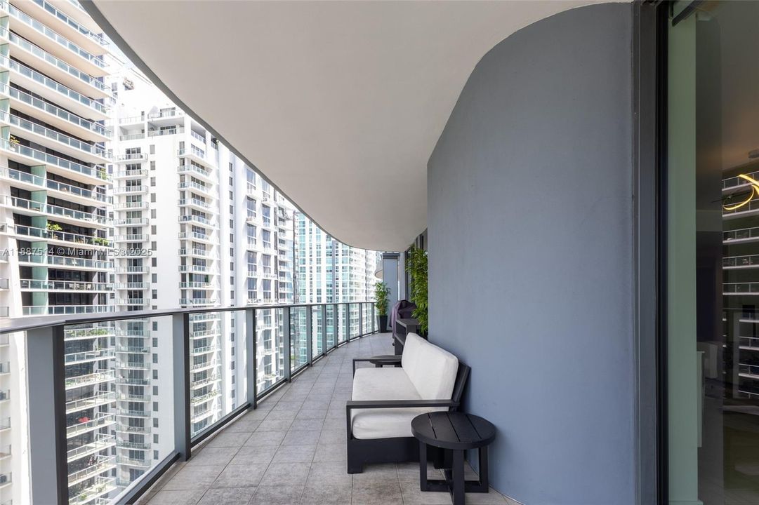 Active With Contract: $9,000 (2 beds, 2 baths, 1334 Square Feet)