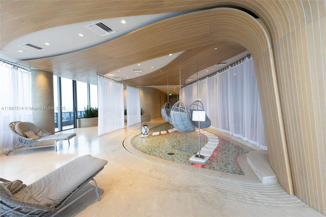 Active With Contract: $9,000 (2 beds, 2 baths, 1334 Square Feet)