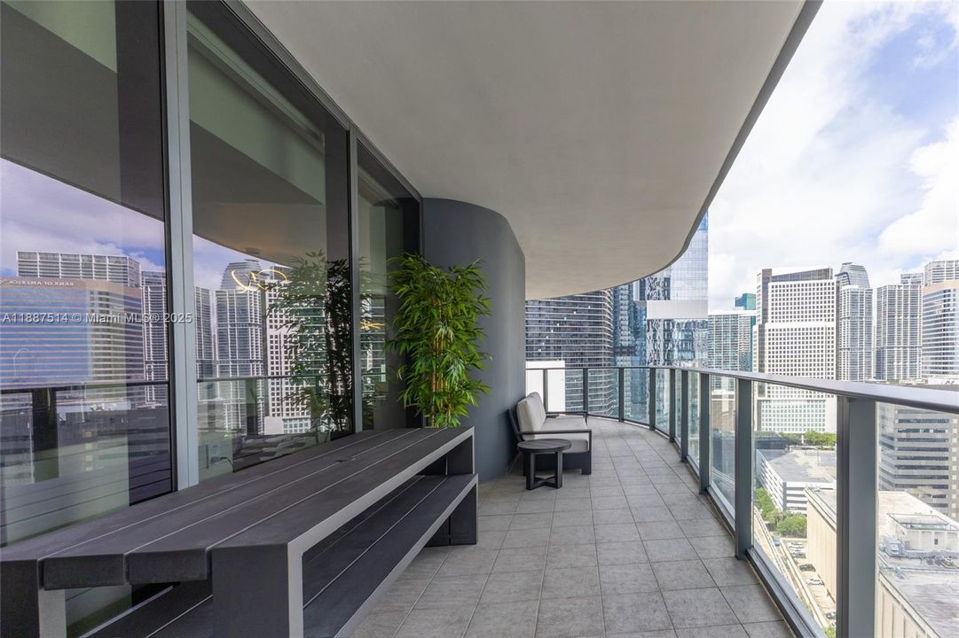 Active With Contract: $9,000 (2 beds, 2 baths, 1334 Square Feet)