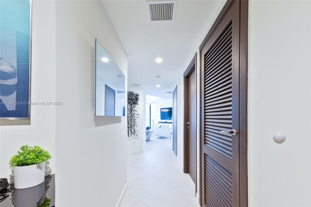 Active With Contract: $9,000 (2 beds, 2 baths, 1334 Square Feet)