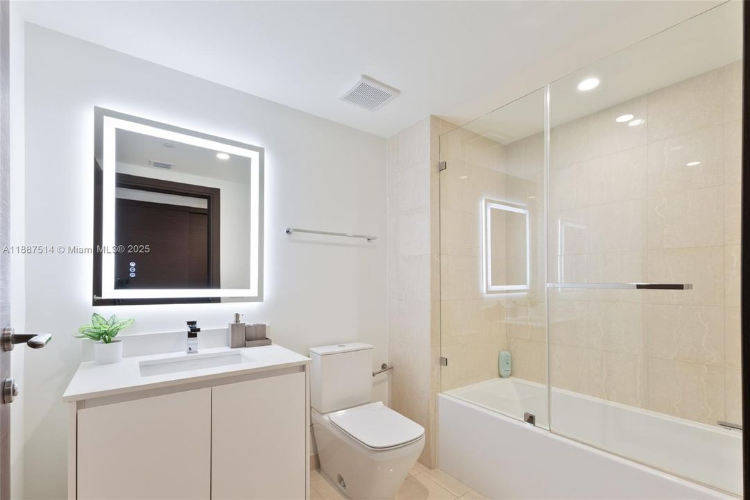 Active With Contract: $9,000 (2 beds, 2 baths, 1334 Square Feet)