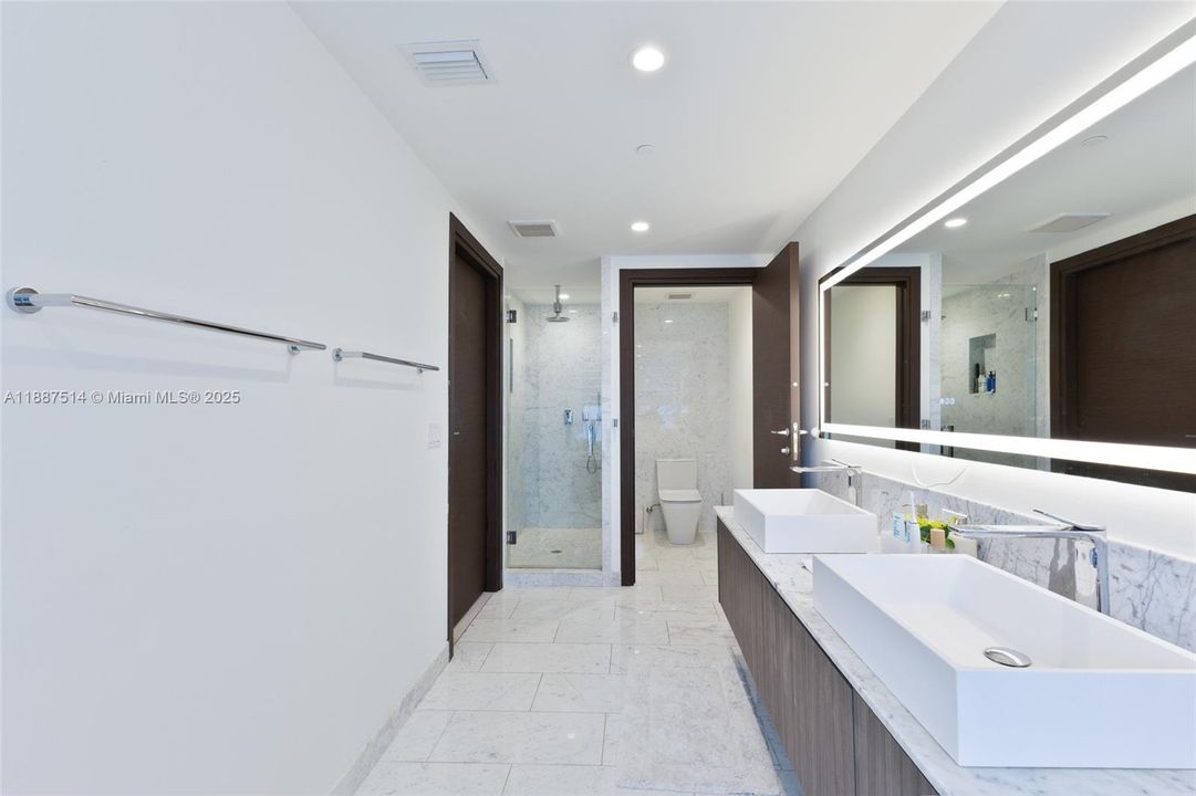 Active With Contract: $9,000 (2 beds, 2 baths, 1334 Square Feet)