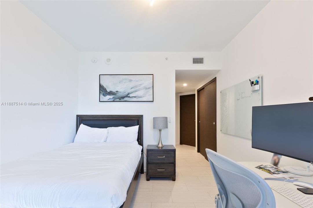 Active With Contract: $9,000 (2 beds, 2 baths, 1334 Square Feet)