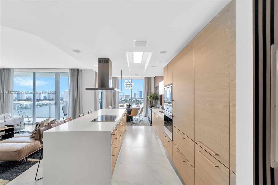 For Sale: $2,050,000 (3 beds, 3 baths, 2225 Square Feet)