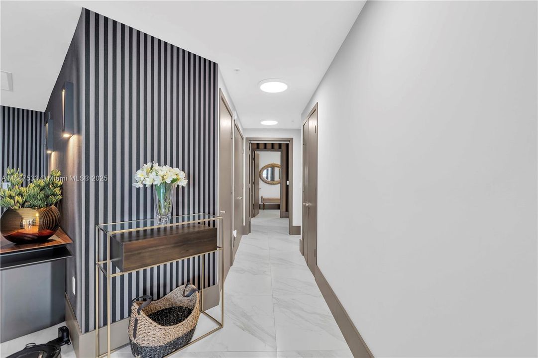 For Sale: $2,050,000 (3 beds, 3 baths, 2225 Square Feet)