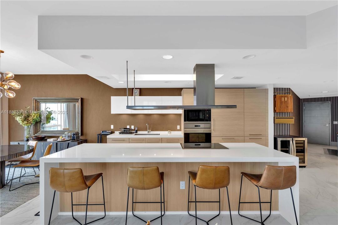 For Sale: $2,050,000 (3 beds, 3 baths, 2225 Square Feet)