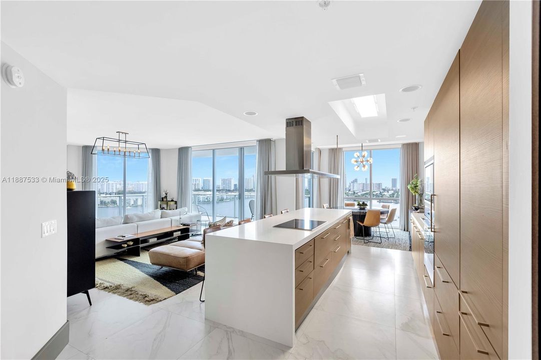 For Sale: $2,050,000 (3 beds, 3 baths, 2225 Square Feet)