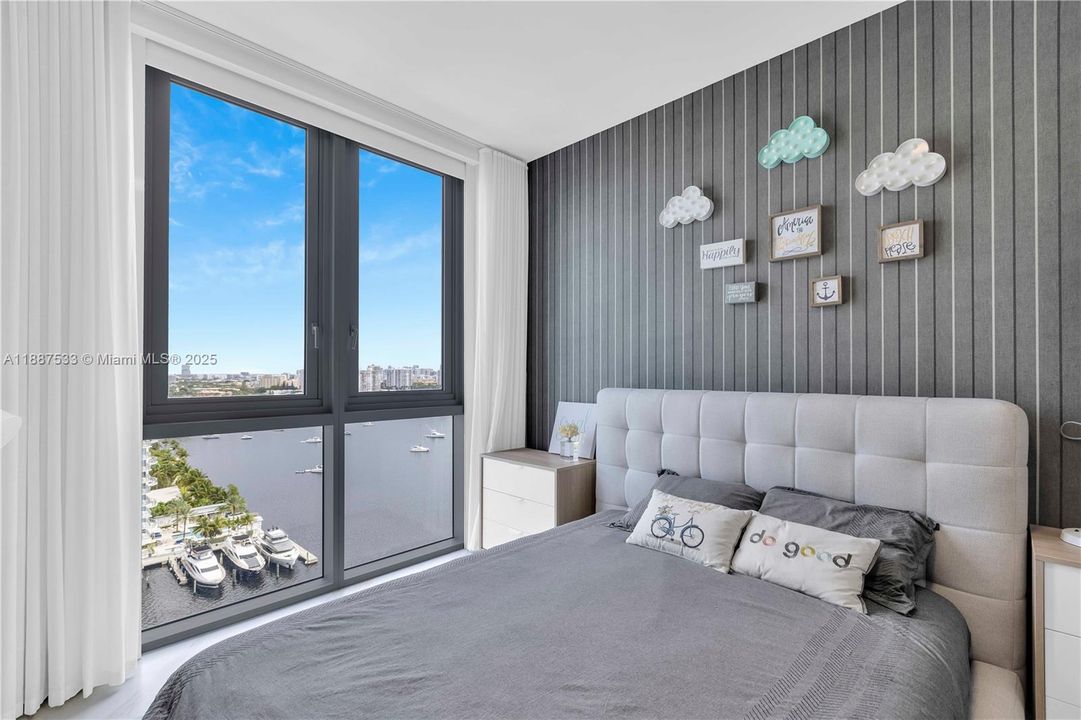 For Sale: $2,050,000 (3 beds, 3 baths, 2225 Square Feet)