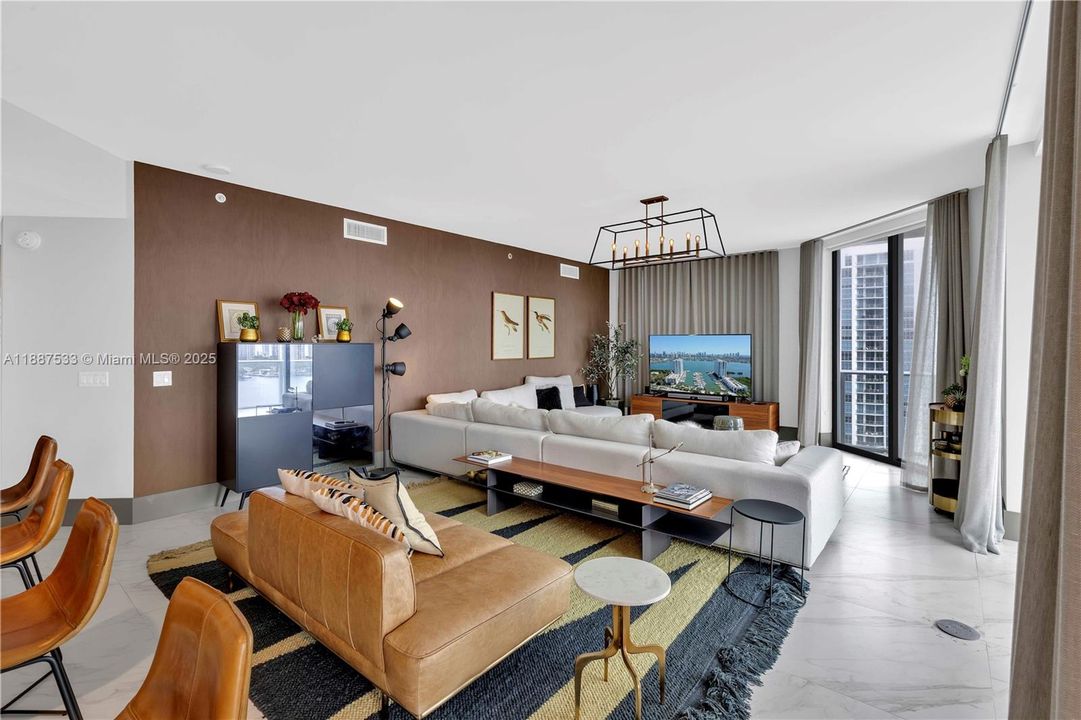 For Sale: $2,050,000 (3 beds, 3 baths, 2225 Square Feet)