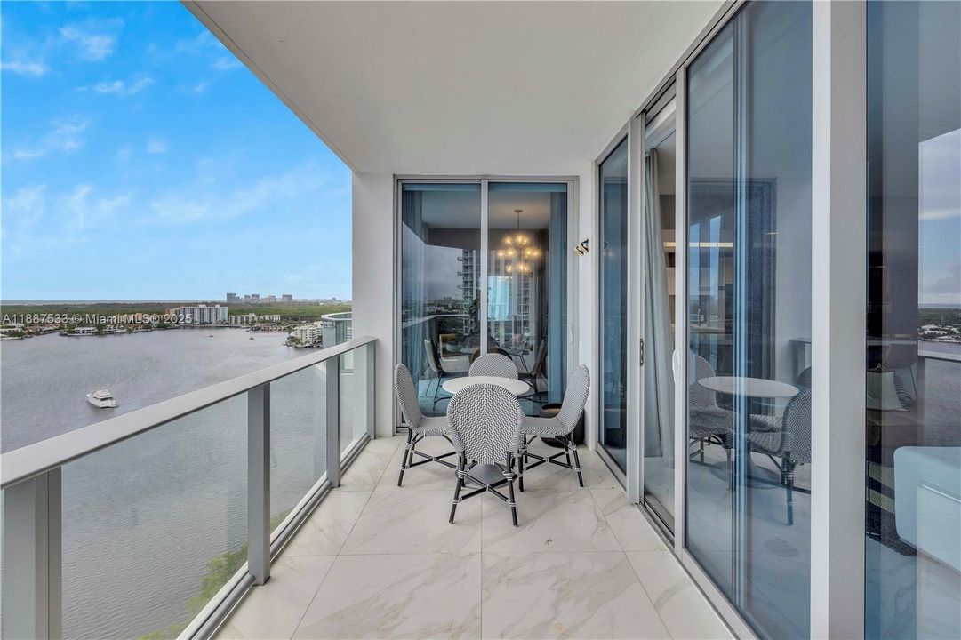 For Sale: $2,050,000 (3 beds, 3 baths, 2225 Square Feet)