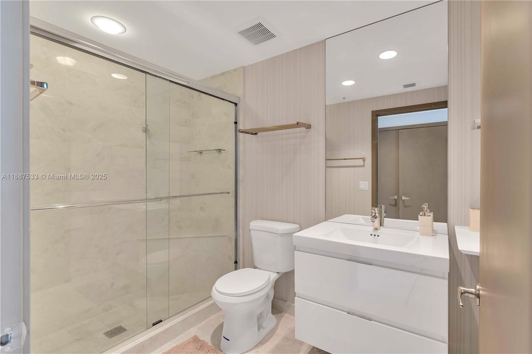 For Sale: $2,050,000 (3 beds, 3 baths, 2225 Square Feet)