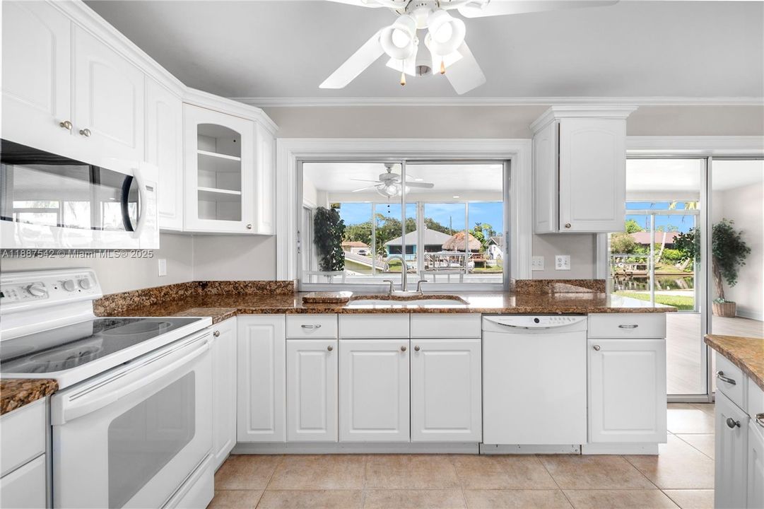 待售: $435,000 (3 贝兹, 2 浴室, 1515 平方英尺)