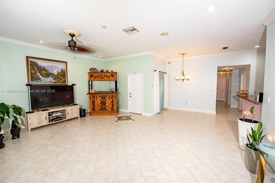 For Sale: $624,000 (3 beds, 2 baths, 1308 Square Feet)