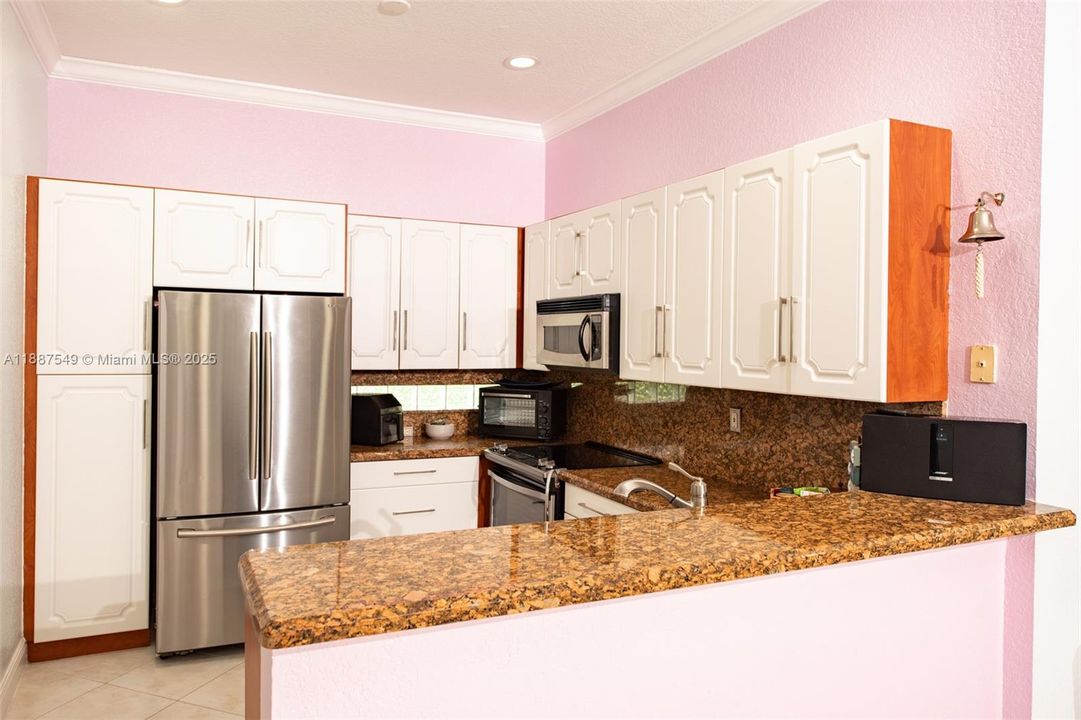 For Sale: $624,000 (3 beds, 2 baths, 1308 Square Feet)