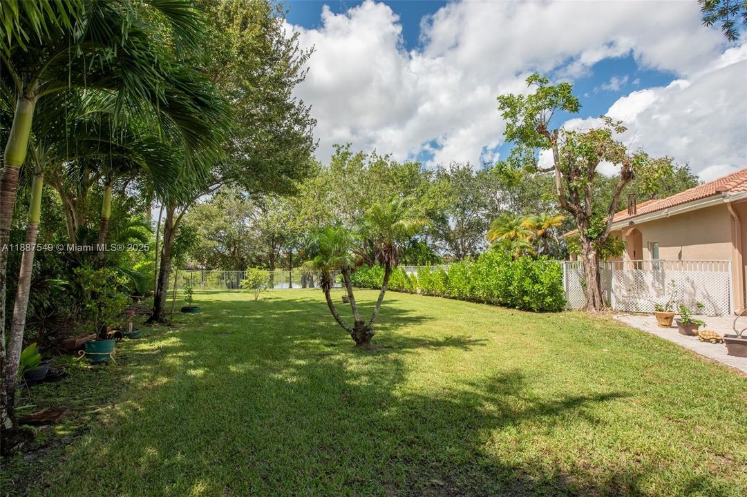 For Sale: $624,000 (3 beds, 2 baths, 1308 Square Feet)