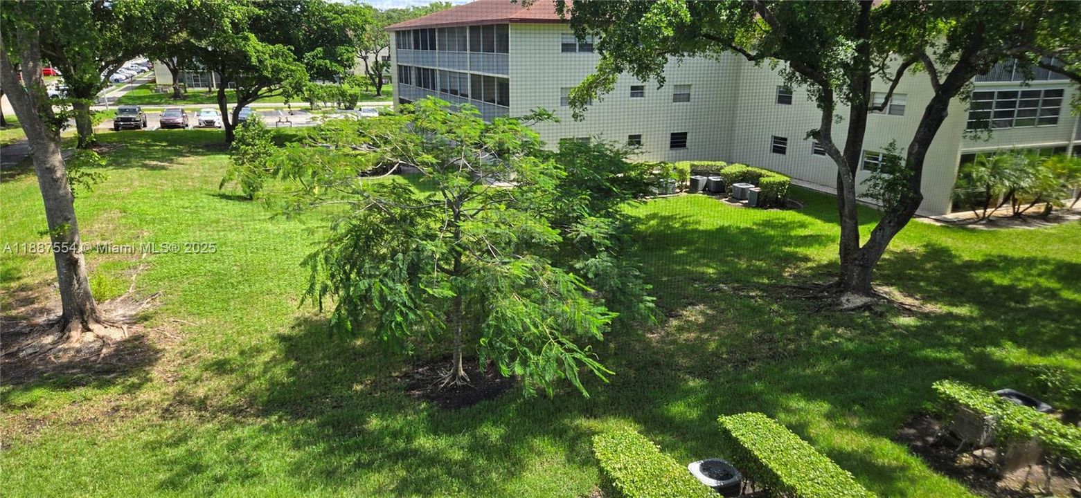 For Sale: $124,900 (2 beds, 1 baths, 954 Square Feet)