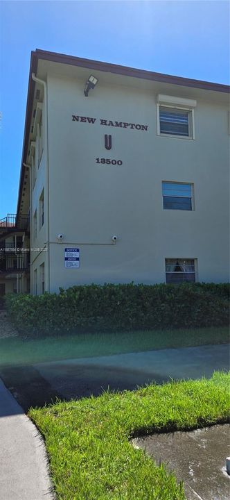 For Sale: $124,900 (2 beds, 1 baths, 954 Square Feet)