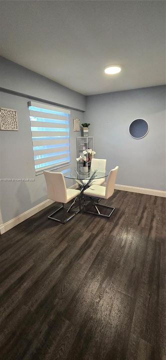 For Sale: $124,900 (2 beds, 1 baths, 954 Square Feet)