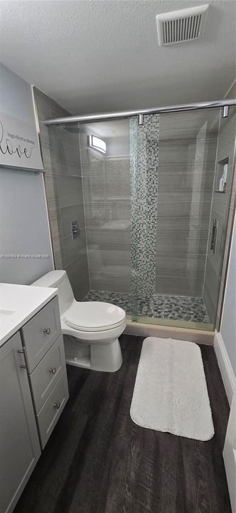 For Sale: $124,900 (2 beds, 1 baths, 954 Square Feet)