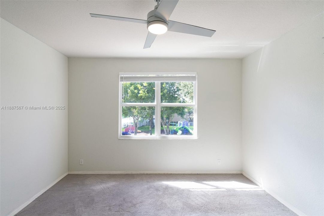 Active With Contract: $4,800 (3 beds, 2 baths, 2525 Square Feet)