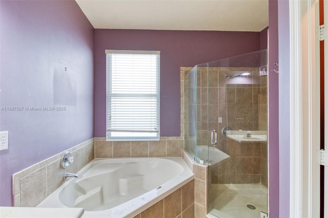 Active With Contract: $4,800 (3 beds, 2 baths, 2525 Square Feet)