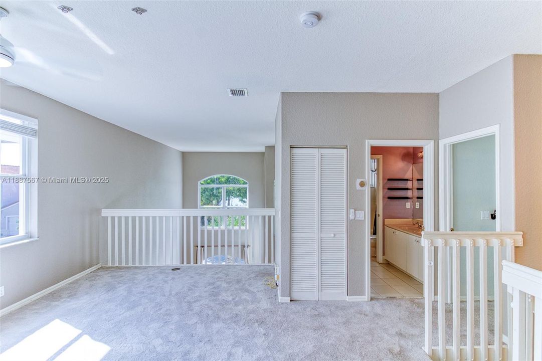 Active With Contract: $4,800 (3 beds, 2 baths, 2525 Square Feet)