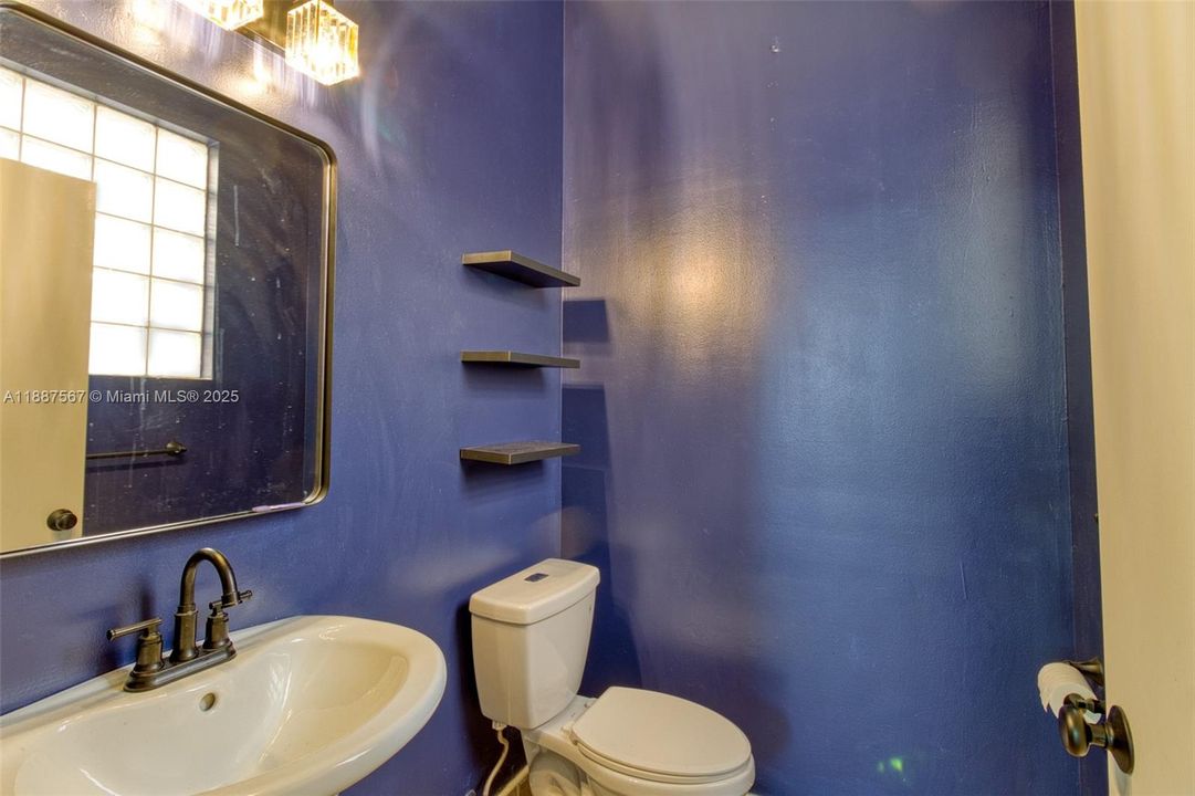 Active With Contract: $4,800 (3 beds, 2 baths, 2525 Square Feet)