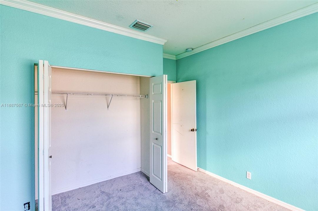 Active With Contract: $4,800 (3 beds, 2 baths, 2525 Square Feet)