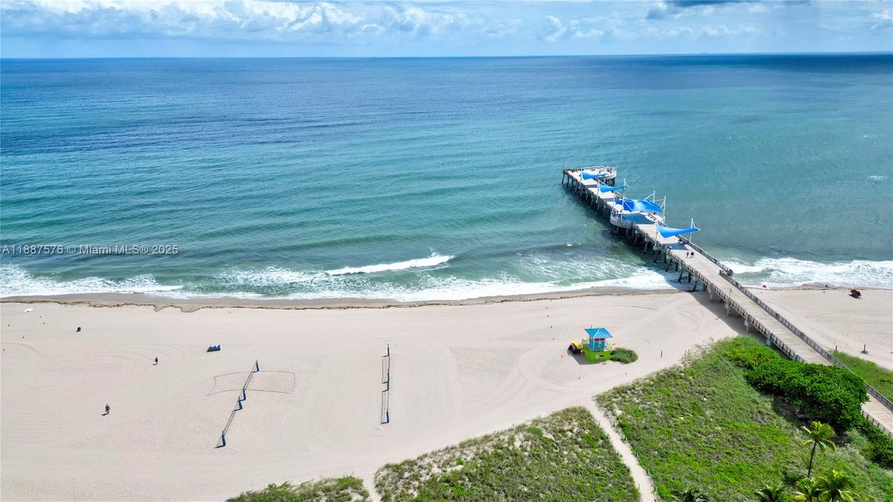 合同活跃: $399,000 (2 贝兹, 2 浴室, 1000 平方英尺)