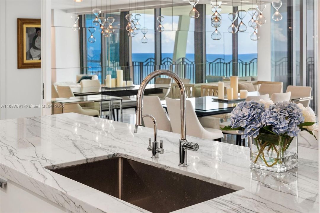 En Venta: $2,500,000 (2 camas, 2 baños, 1530 Pies cuadrados)