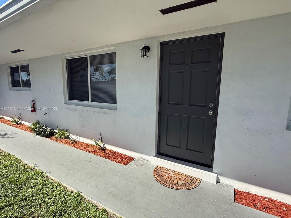 Activo con contrato: $1,500 (1 camas, 1 baños, 0 Pies cuadrados)