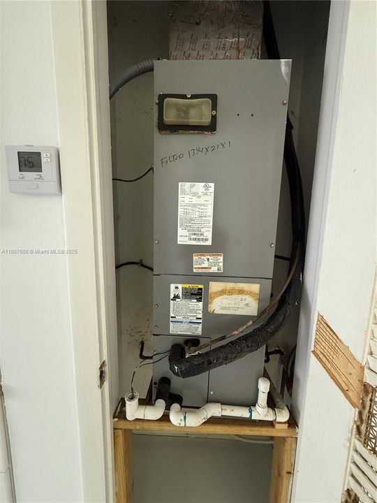 Activo con contrato: $1,500 (1 camas, 1 baños, 0 Pies cuadrados)