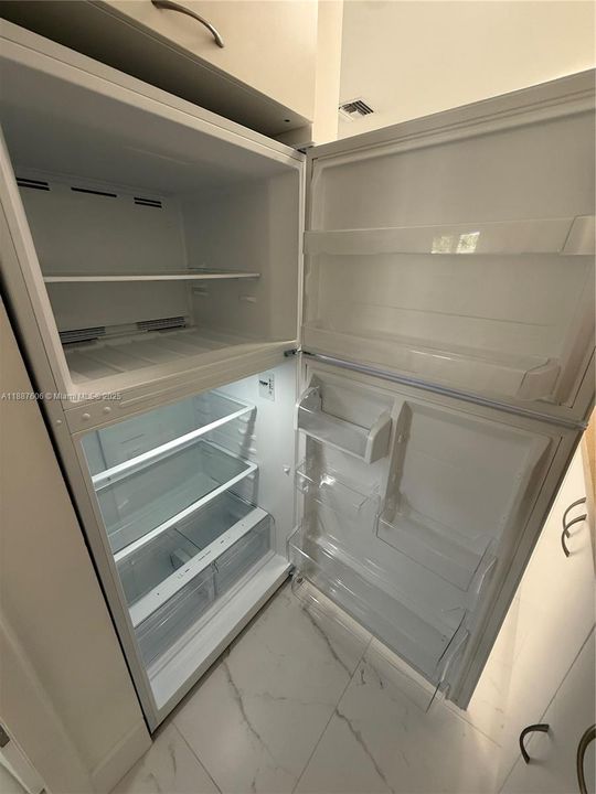 Activo con contrato: $1,500 (1 camas, 1 baños, 0 Pies cuadrados)